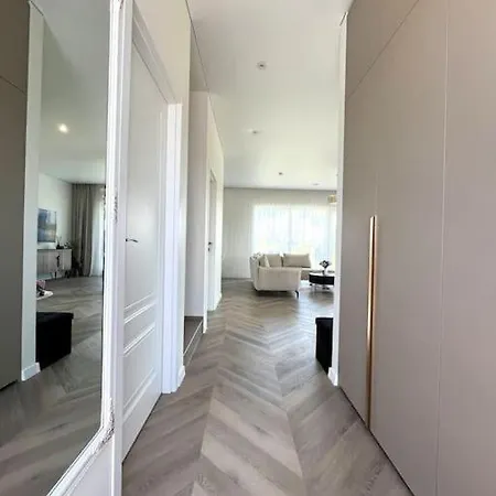 House Apartment *